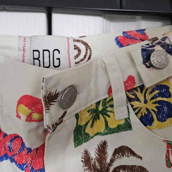 BDG Urban Outfitters Womens Aloha Surf Graphic Shorts California Print Size 25 - Picture 11 of 16